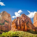 Zion National Park Travel Guide: Best Hikes, Scenic Drive, Fees & Tips (2025)